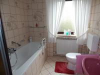 Haus kaufen Lage klein c2d3y1itg65l