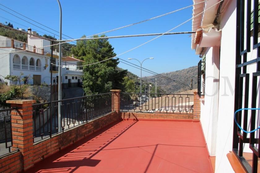 Haus Sayalonga max on3zvls5bm6f